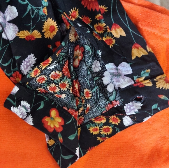 Plus Size Floral Blouse 2XL - Picture 4 of 6